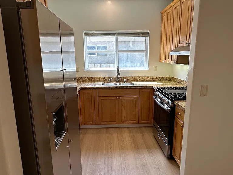 472 Bryan Ave — Photo 19