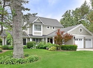 620 Windsor Rd, Glenview, IL 60025