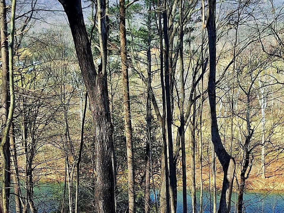 2nd image of Kauffman Mill Rd
