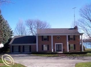 2145 River Rd, Saint Clair, MI 48079