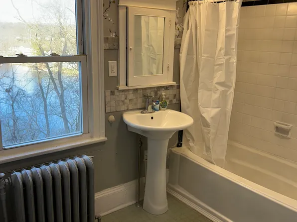 2734 W Main St Floor 2, Wappingers Falls, NY 12590