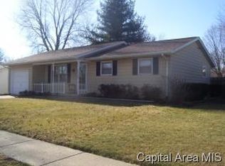 19 Skyview Dr, Springfield, IL 62702