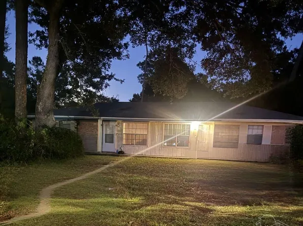 7816 Sabra Dr, Pensacola, FL 32514