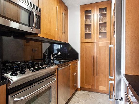 2nd image of 132 E 35th St #14K