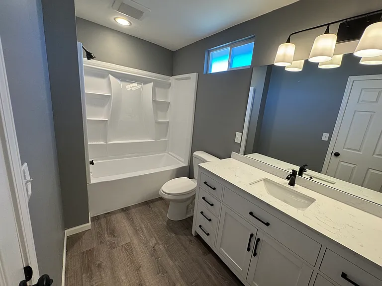 1022 N Kansas Ave — Photo 10