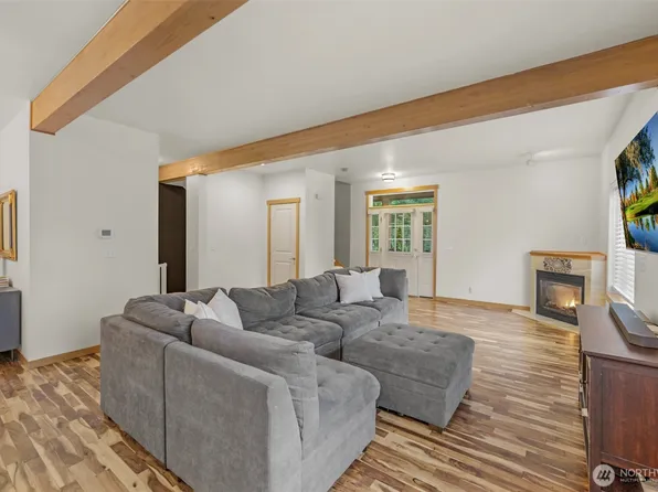 6604 198th Place SW, Lynnwood, WA 98036