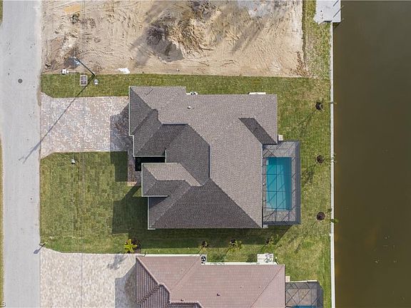 5th image of 1100 SW 36th Ter