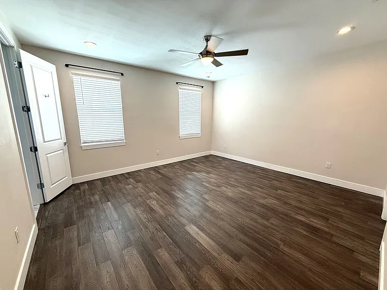 4910 W McElroy Ave #3 — Photo 8