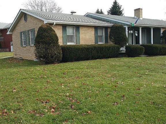 3rd image of 136 Indiana Ave