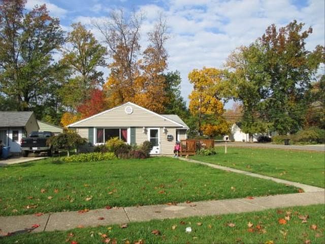 1st image of 4874 Robinwood Dr