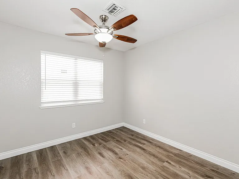 350 Keating St — Photo 13