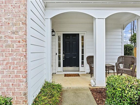 3rd image of 107 Bevington Ln