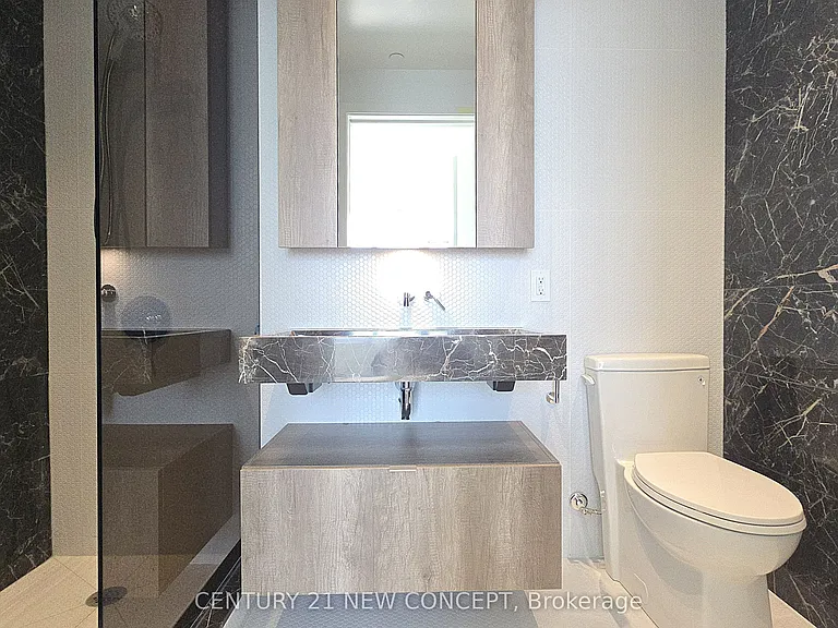 11 Yorkville Ave #5602 — Photo 18