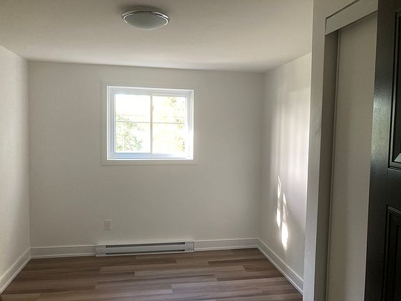 3rd image of 434 Palace Rd #16