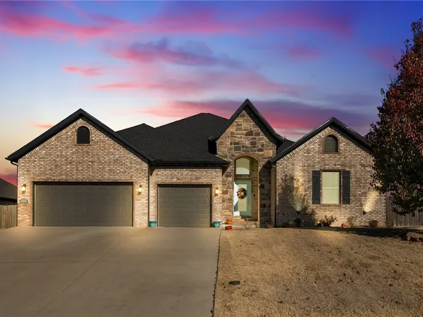 2000 Sicily Ave, Lowell, AR 72745