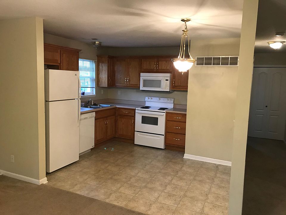 2nd image of 404 W 8th Ter APT C