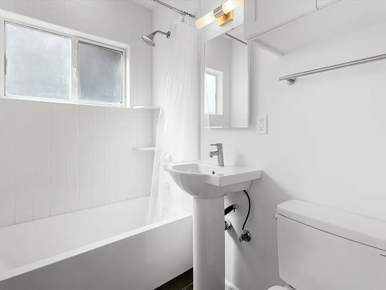 1403 Brockton Ave #1403 — Photo 24