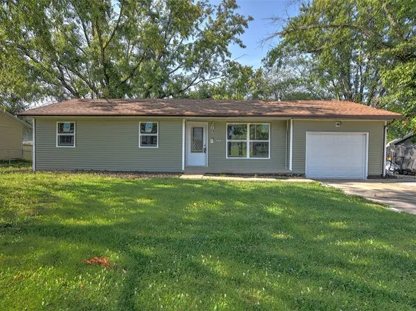 435 W Roberts Dr, Mt Zion, IL 62549