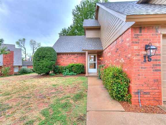 2nd image of 15 Coventry Ct