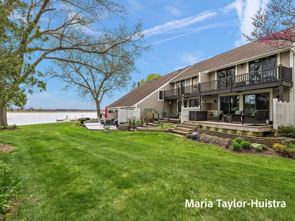 584 Wind Drift Ln #8, Spring Lake, MI 49456
