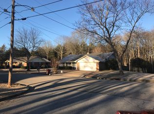 700 Smokey Mountain Dr, Tupelo, MS 38801