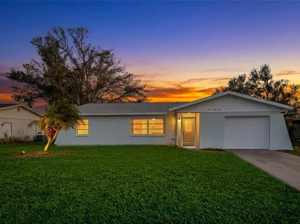 426 Pineview Dr, Venice, FL 34293