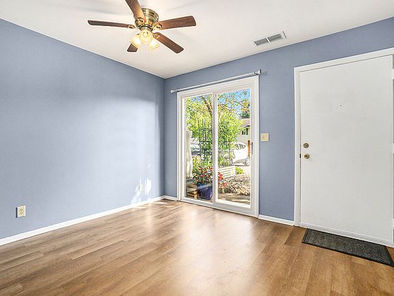 4th image of 3683 Kenbrooke Ct