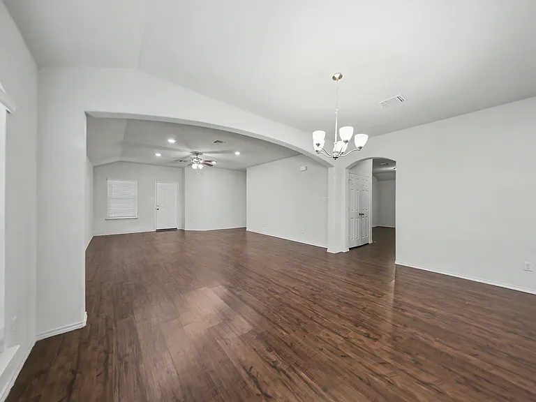 6305 Tess Rd — Photo 10