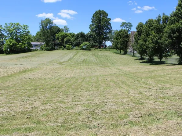 Kennison St, Oak Hill, WV 25901