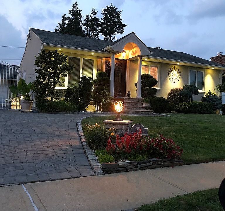 1st image of 780 Doughty Ave