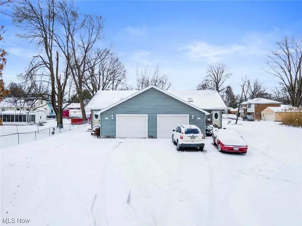 3921-3923 Huntmere Ave, Youngstown, OH 44515