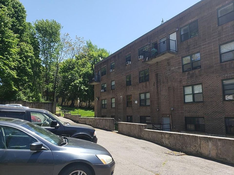 2nd image of 65-69 Nightingale St Unit 3B