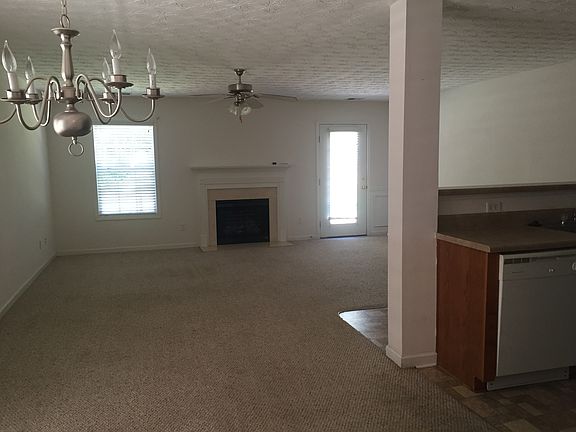 Dining/Livingroom/Kitchen