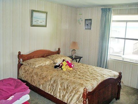 1st image of 6 Amber Ln