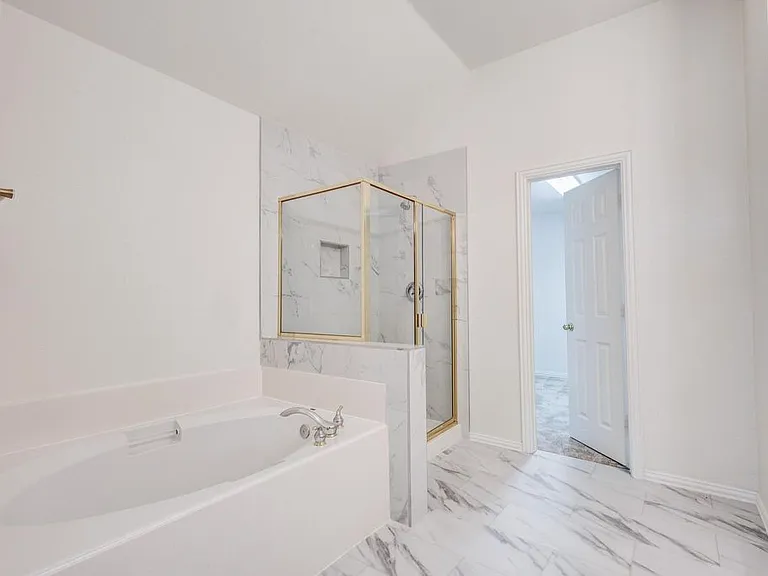 857 Dalmalley Ln — Photo 12