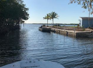 25 Michiana Dr, Terra Ceia, FL 34250