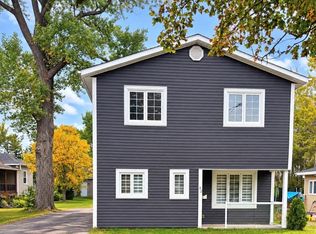 82 Lincoln Road, Grand Falls Windsor, NL A2A1N5