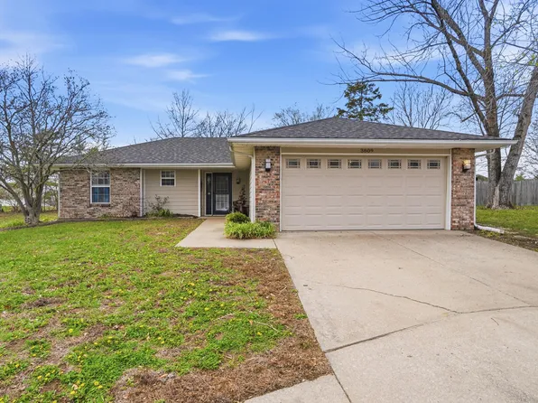 3809 Larkspur Ct, Columbia, MO 65201