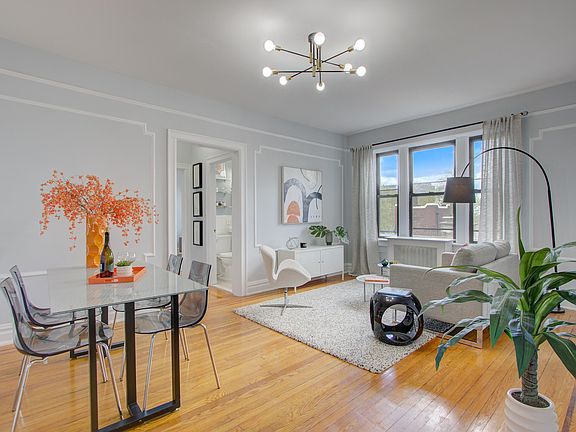 5th image of 36 Duncan Ave APT E3