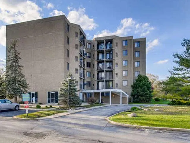 1750 N Marywood Ave #506