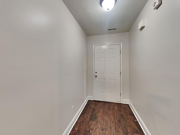 2nd image of 152 Hunters Creek Dr