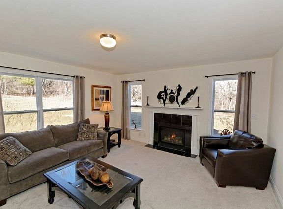 2nd image of 18 Morgan St