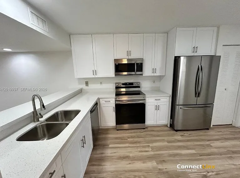 1325 NW 124th Ave — Photo 13