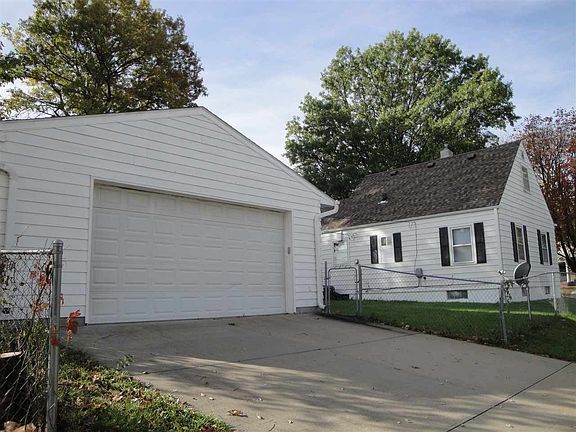 3rd image of 6001 S 34th St