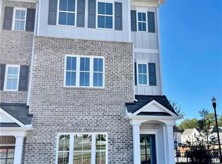 3332 Cranston Ln, Kennesaw, GA 30144