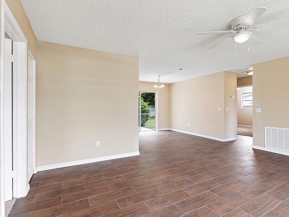 4th image of 523 Ford Cir E