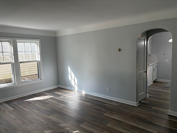 5th image of 1111 Merritt St SE