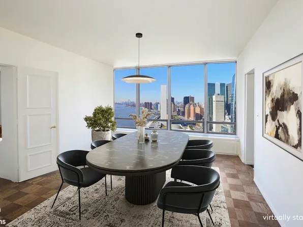 870 United Nations Plaza image 4 of 14