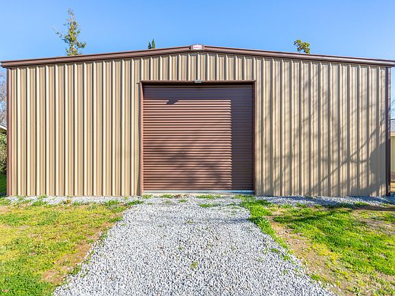 3rd image of 5849 Sunny Ln