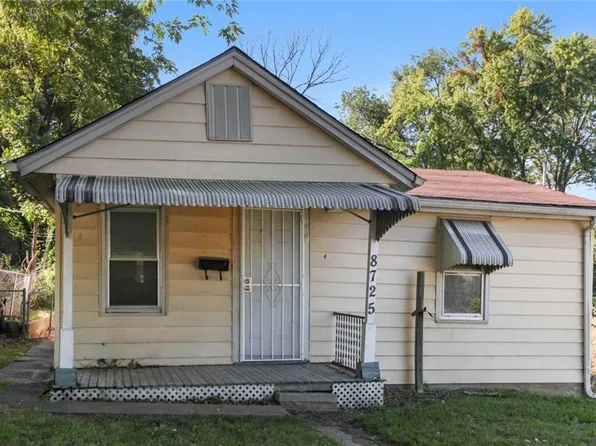 8725 E Smart Ave, Independence, MO 64053